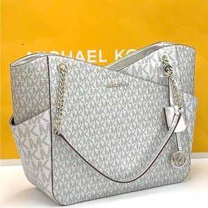 Michael Kors Jet Set Travel Large Chained Tote
Shoulder Bag MK
Silver